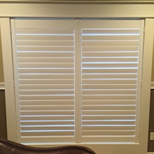 plantation-shutters-split-tilt-divider-rail-fenton-chesterfield 1