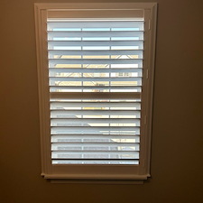 Striking Graber L-Frame vs Deco Frame Plantation Shutters on Deer Grove Ct in St. Peters, MO 0